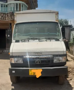 Tata Truck Inauzwa