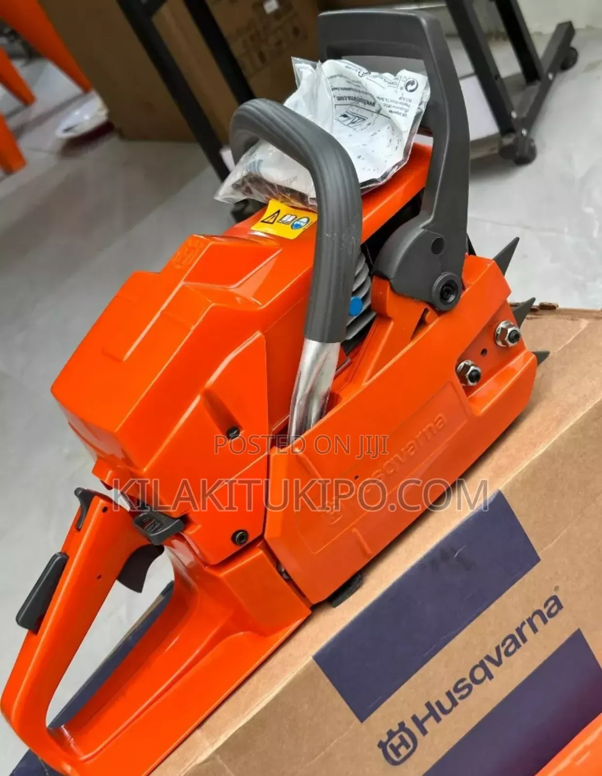272xp  Husqvarna Chain Saw