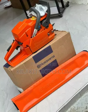 272xp  Husqvarna Chain Saw