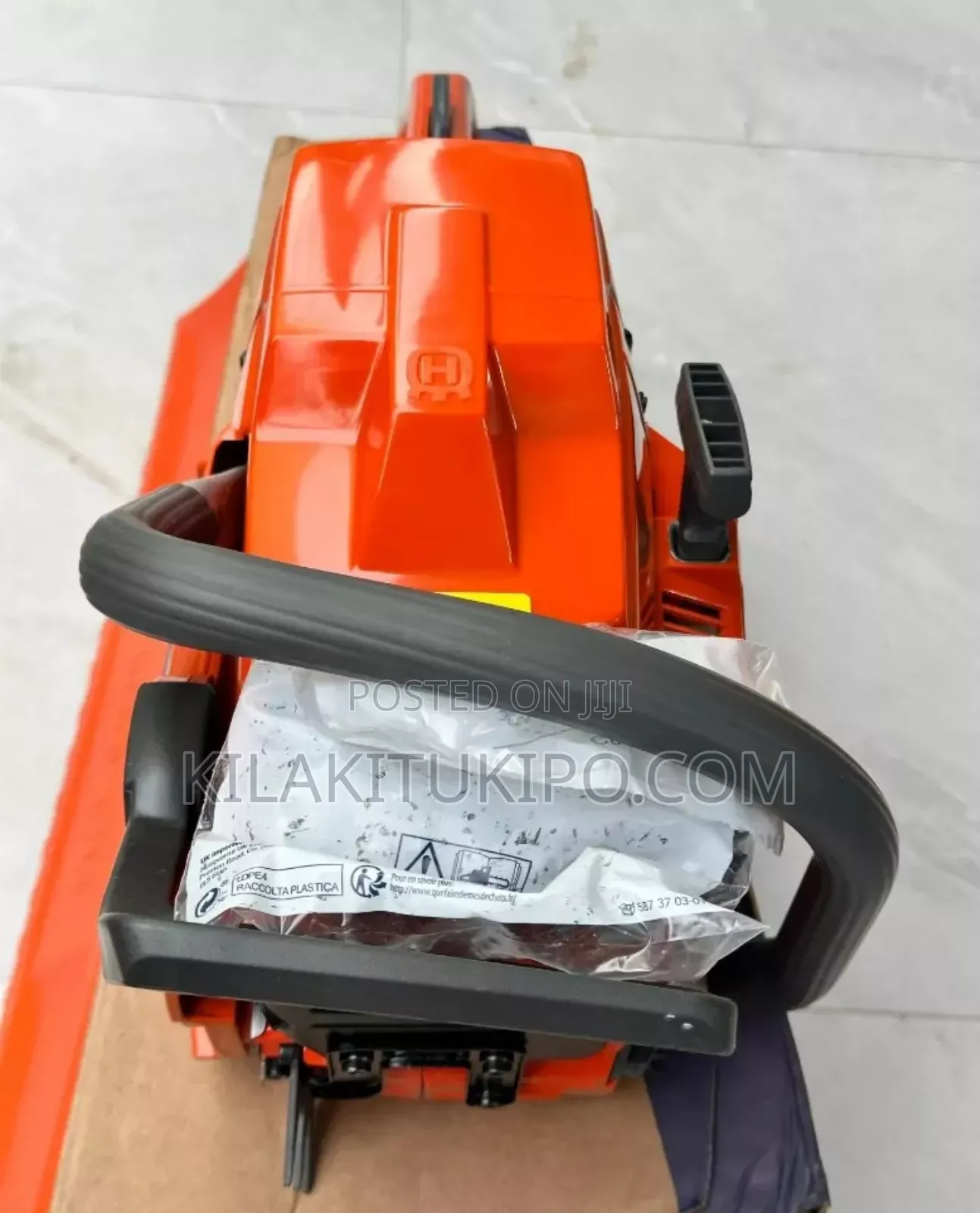 272xp  Husqvarna Chain Saw