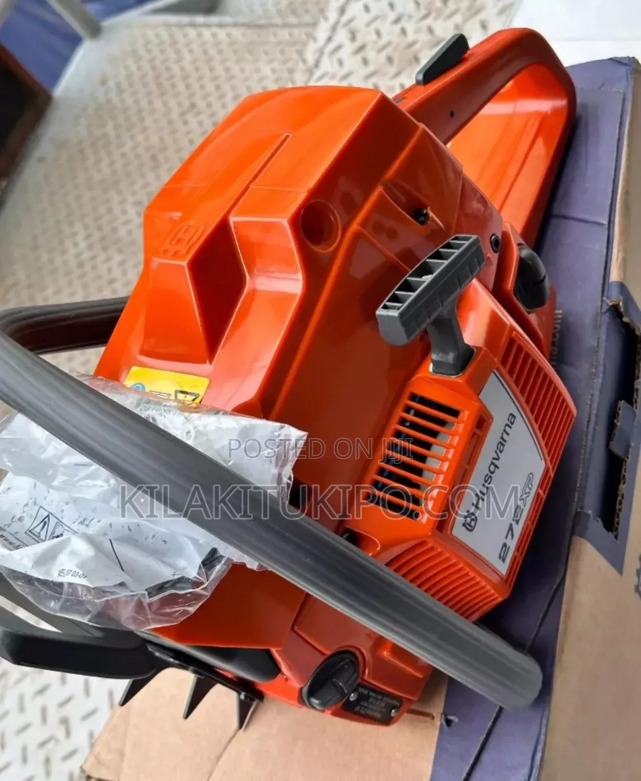 272xp  Husqvarna Chain Saw