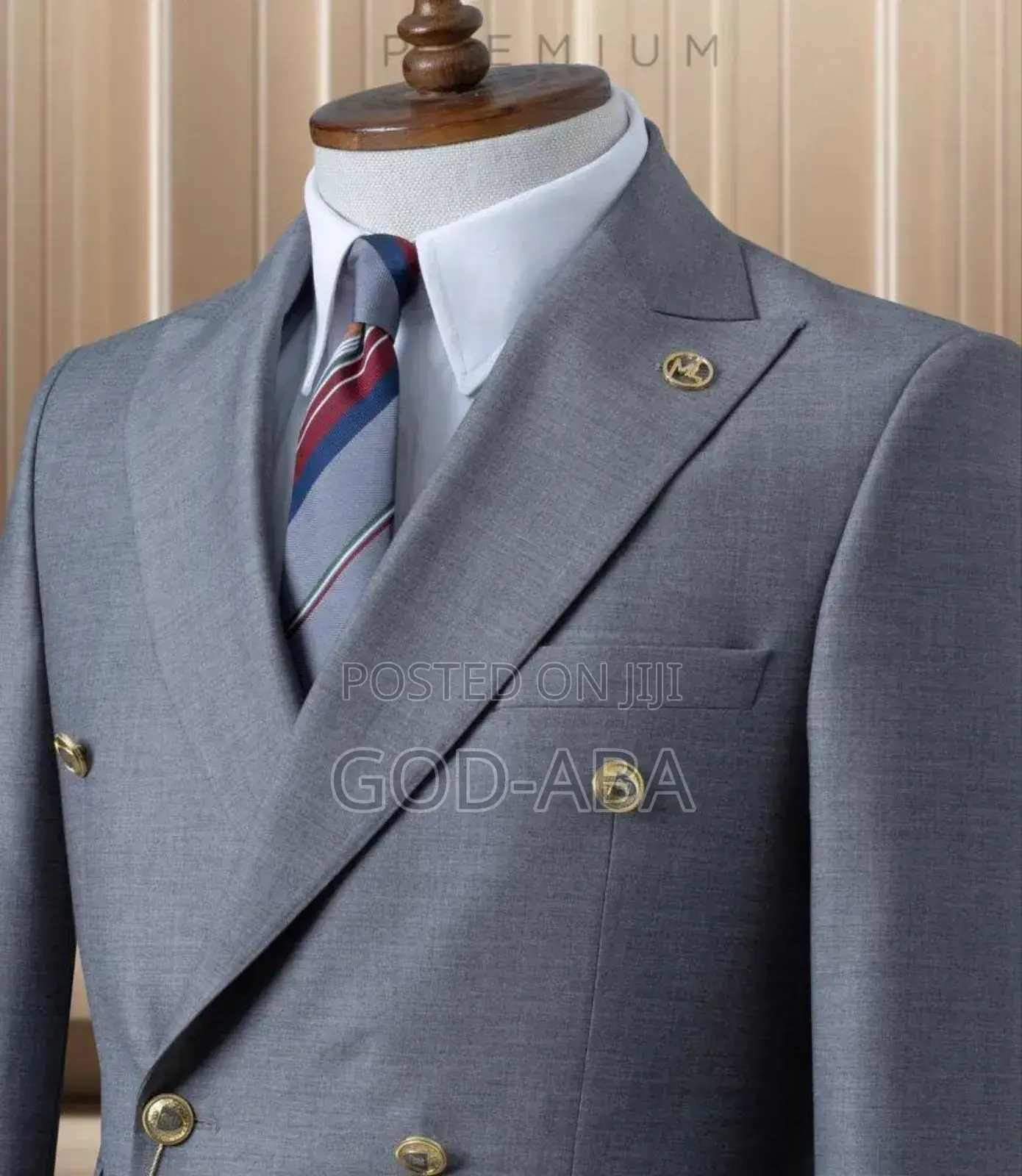 Mens Suits//Classic Suits