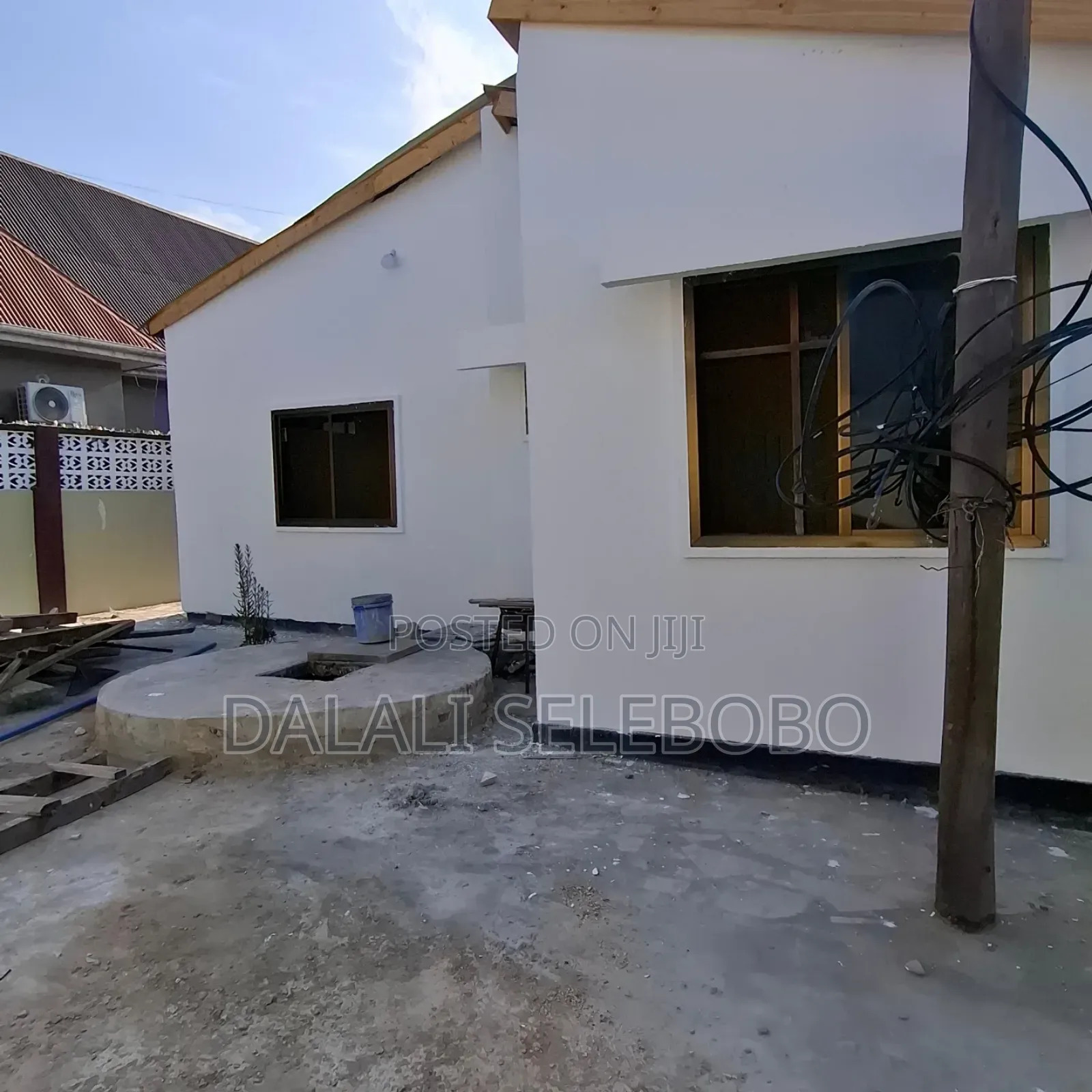 4bedrooms Stand Alone Private Office Pia