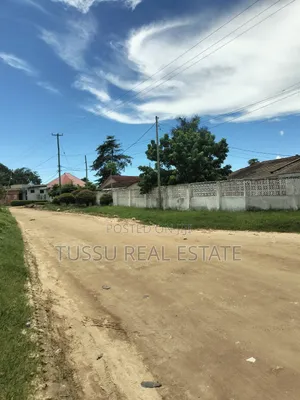 5bdrm House in Mbezibeach Makonde for sale