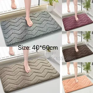 Chevron-Patterned Microfiber Bath Mat