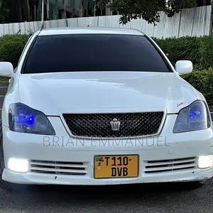 Toyota Crown 2004 White