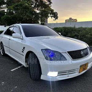 Toyota Crown 2004 White