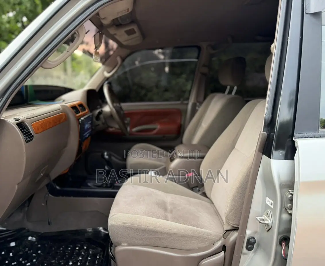 Toyota Land Cruiser Prado 2002 Silver