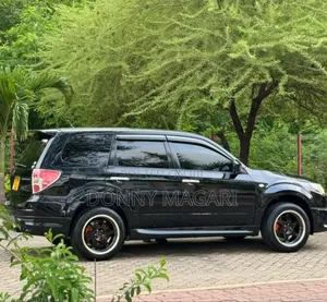 Subaru Forester 2010 Black