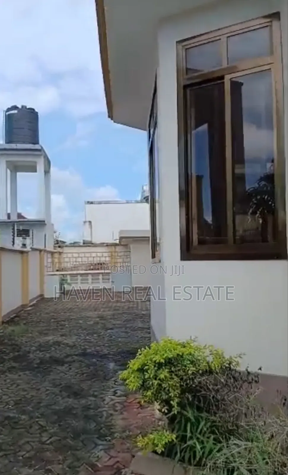 5bdrm House in Mtoni for sale