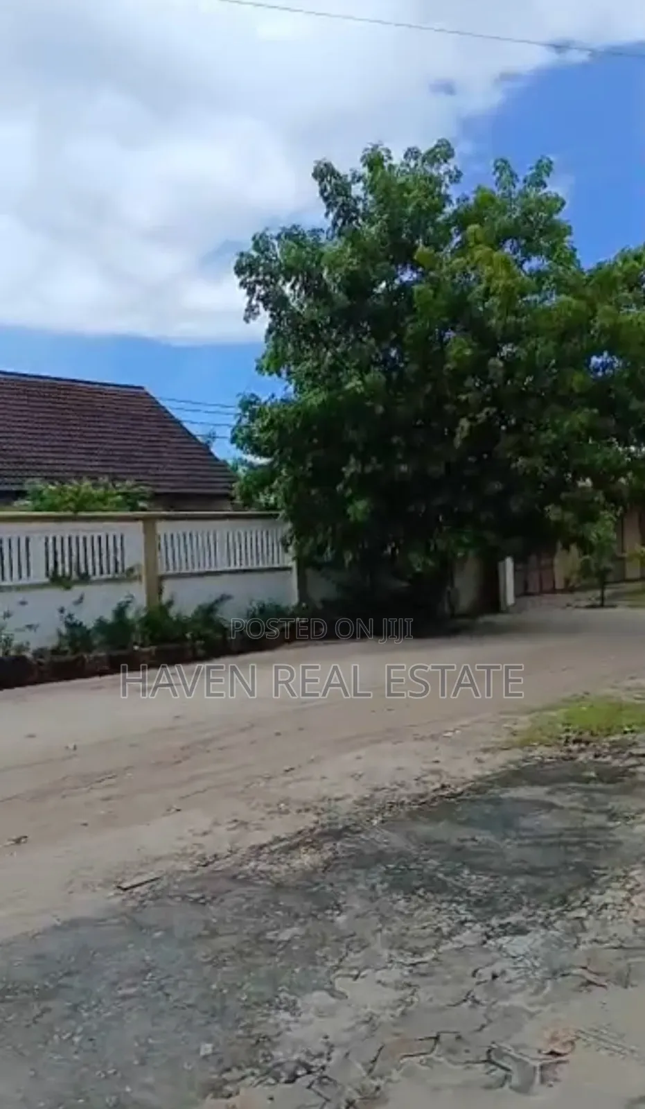 5bdrm House in Mtoni for sale