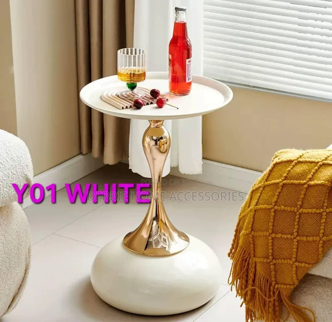 Modern Round Pedestal Side Table
