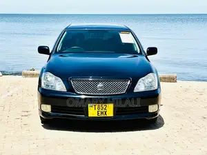 Toyota Crown 2004 Black