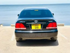 Toyota Crown 2004 Black