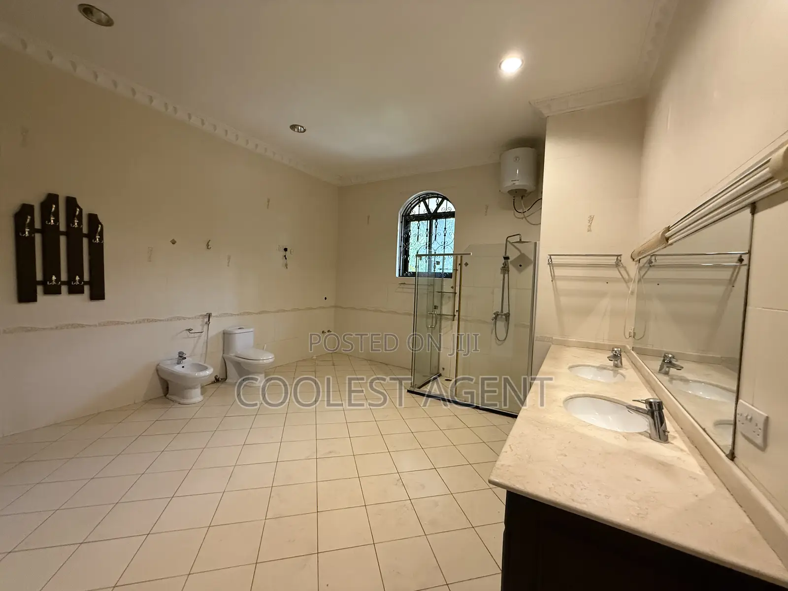 5bdrm Mansion in Coolest Estate, Masaki for rent