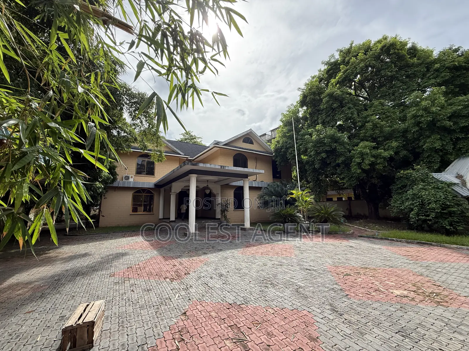 5bdrm Mansion in Coolest Estate, Masaki for rent