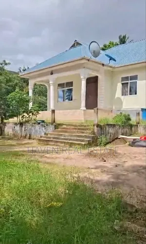 4bdrm House in Goba for sale