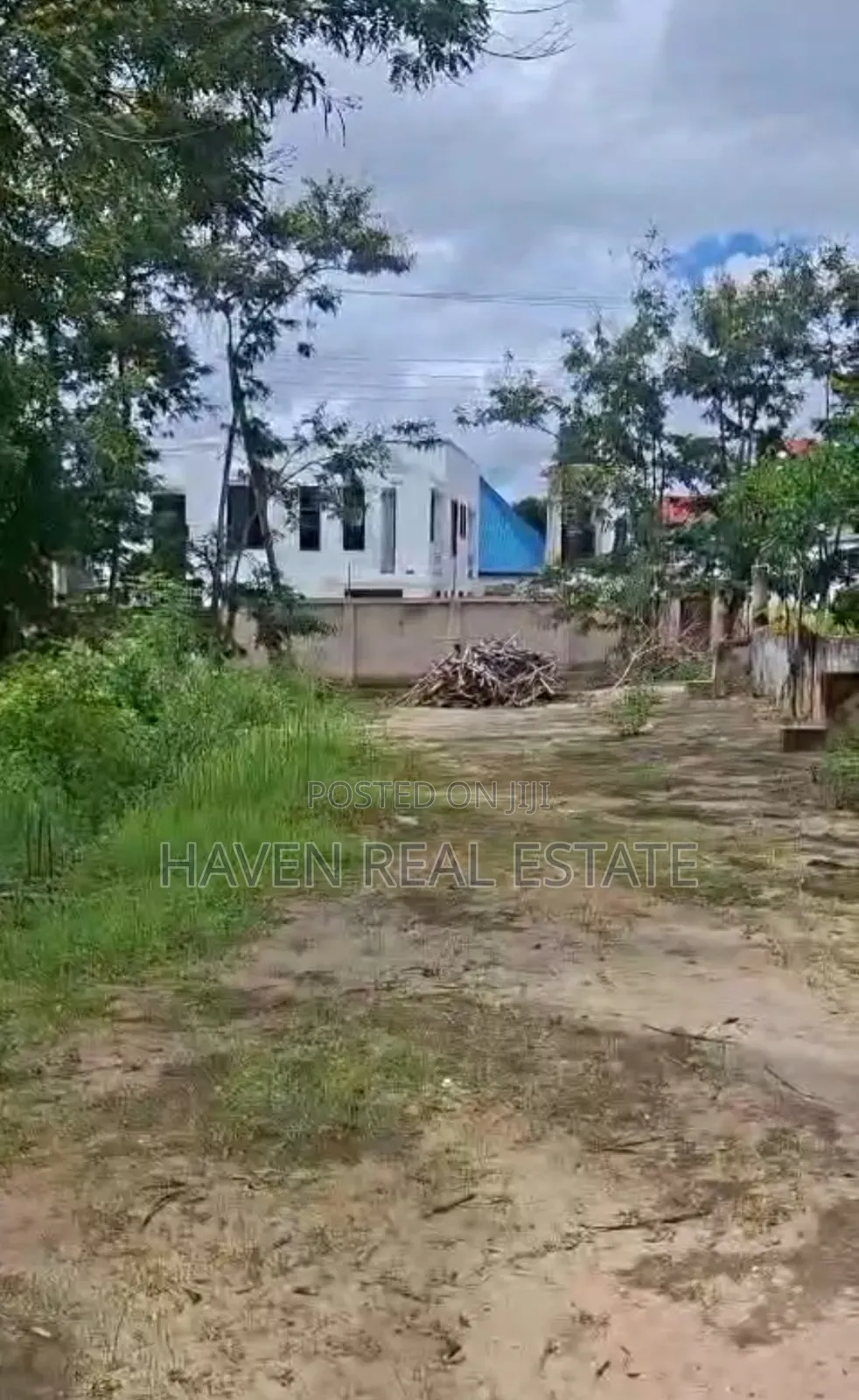 4bdrm House in Goba for sale