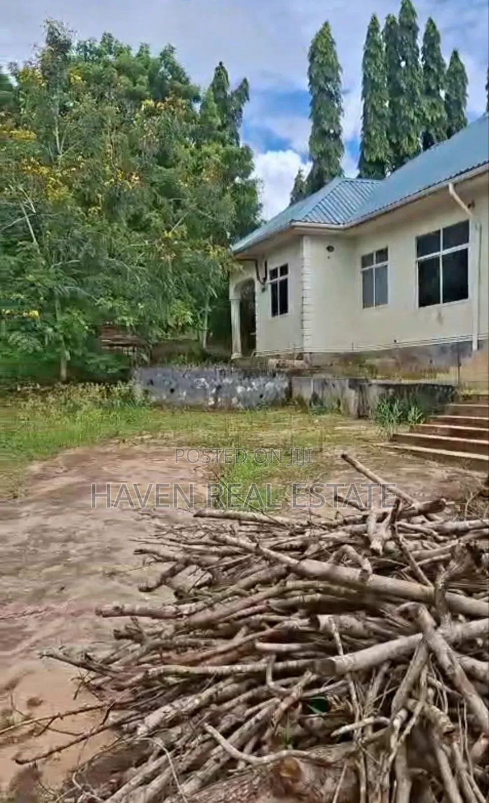 4bdrm House in Goba for sale