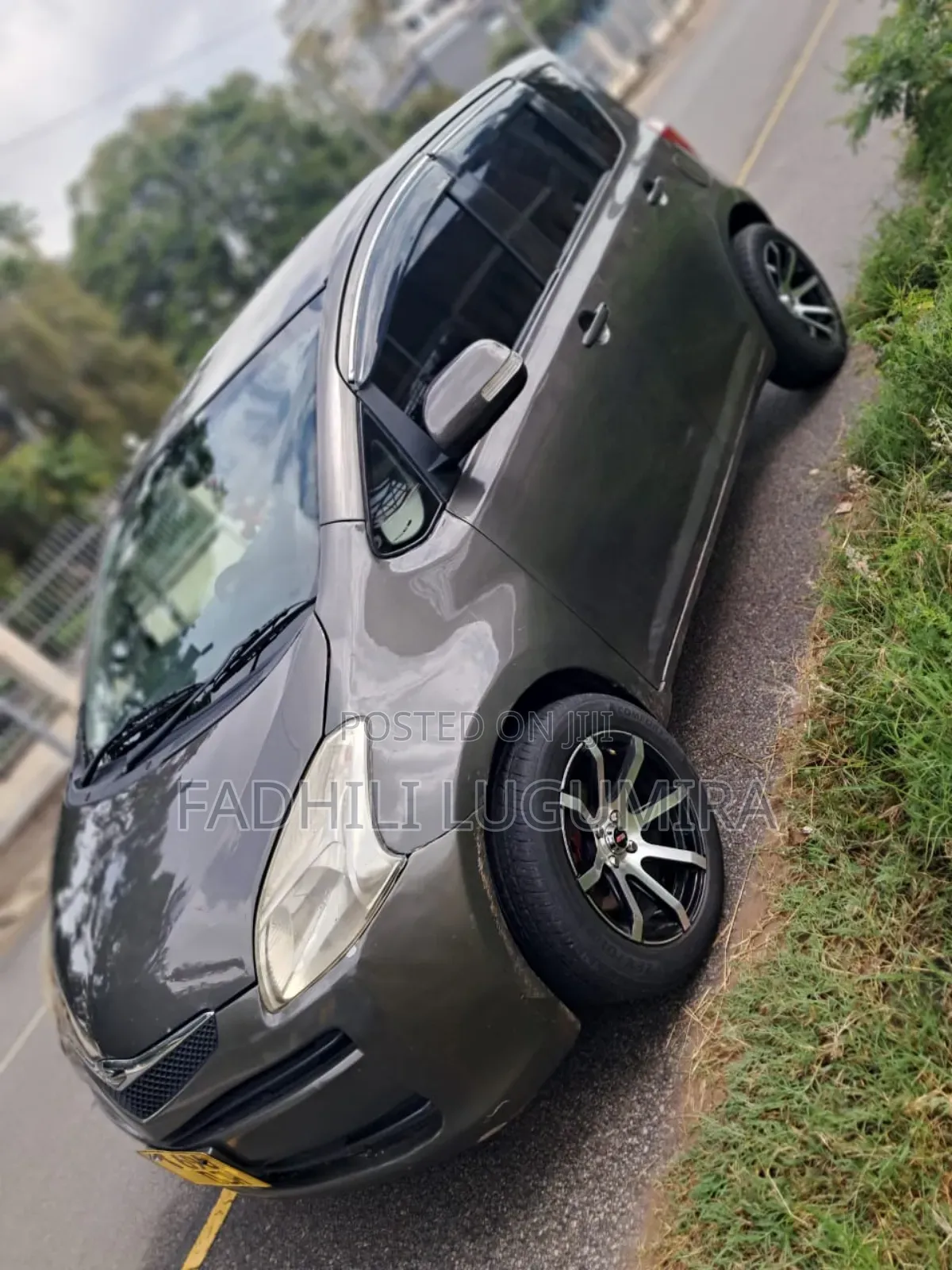Toyota Ractis 2006 Gray