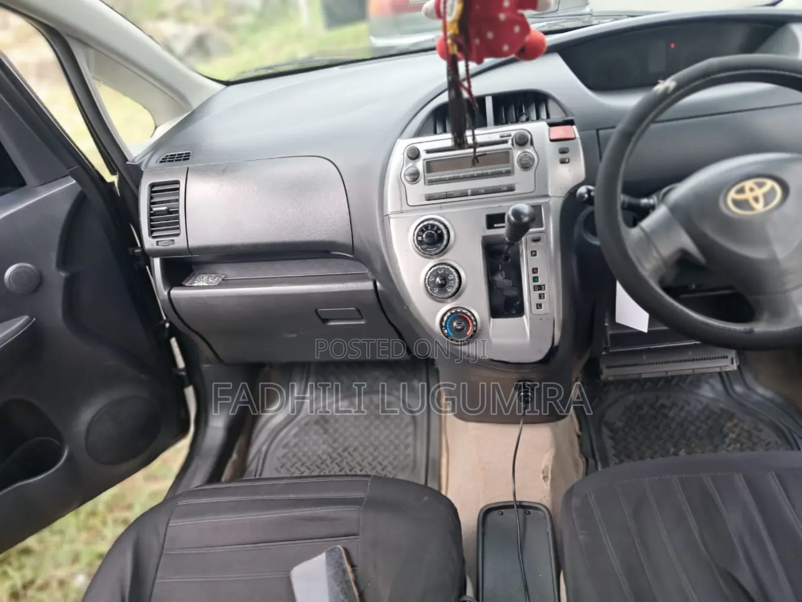 Toyota Ractis 2006 Gray
