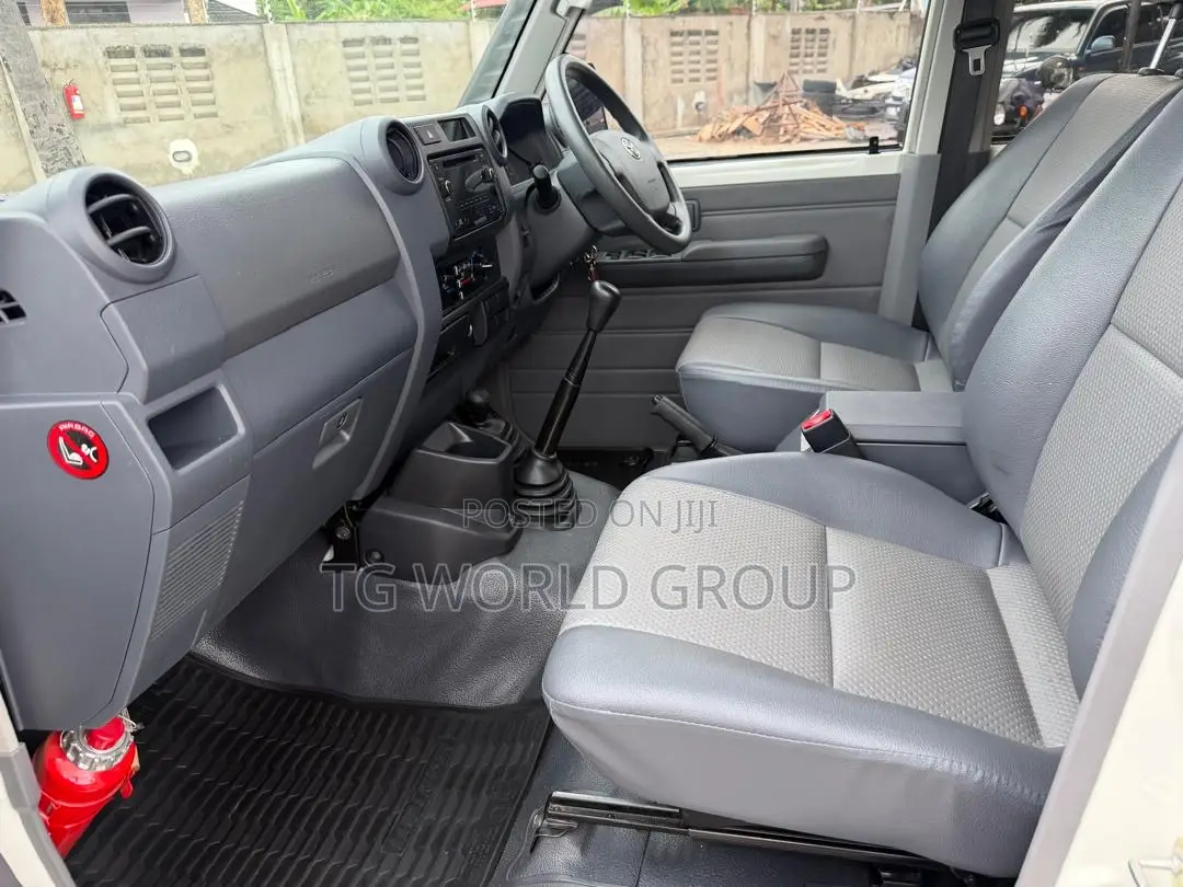 Toyota Land Cruiser 79 Series 2022 White