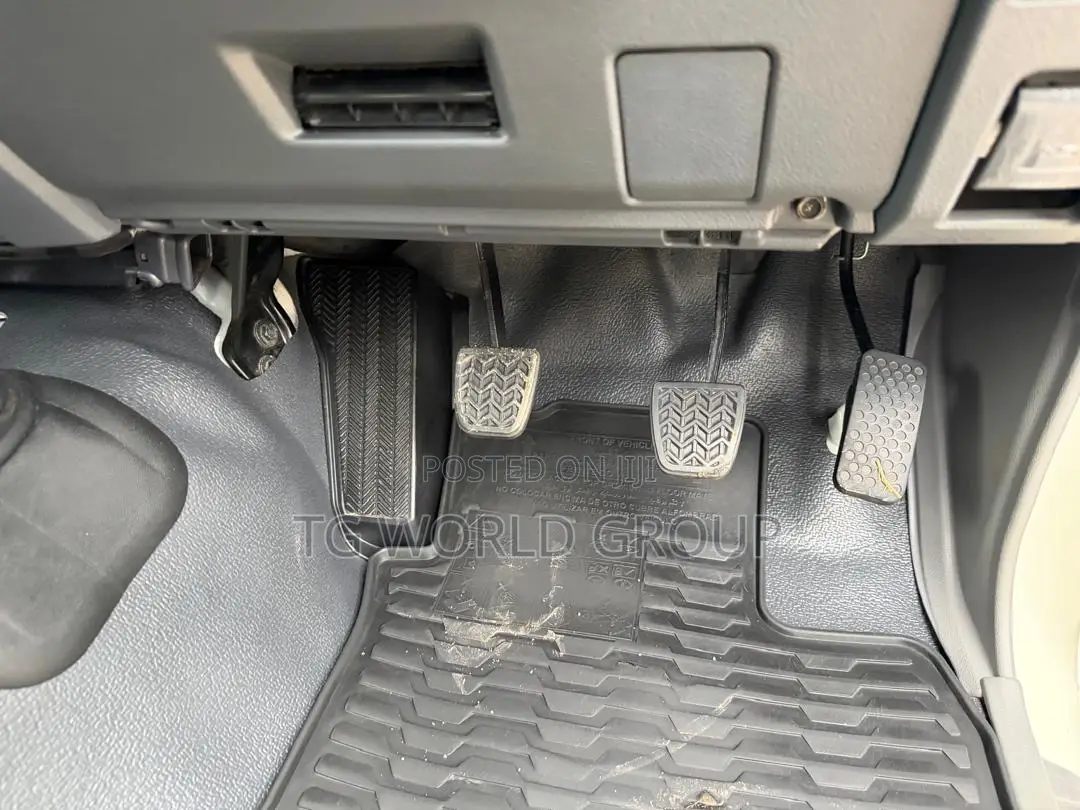 Toyota Land Cruiser 79 Series 2022 White