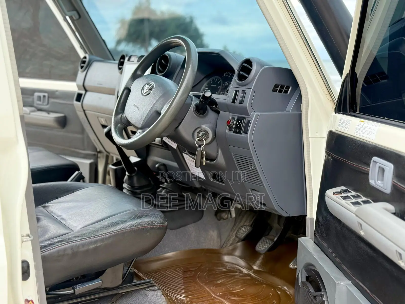 Toyota Land Cruiser 2020 White