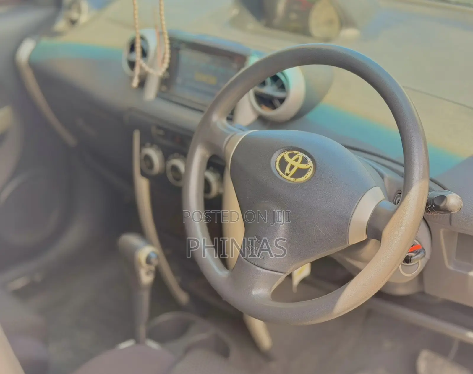 Toyota IST 2004 White