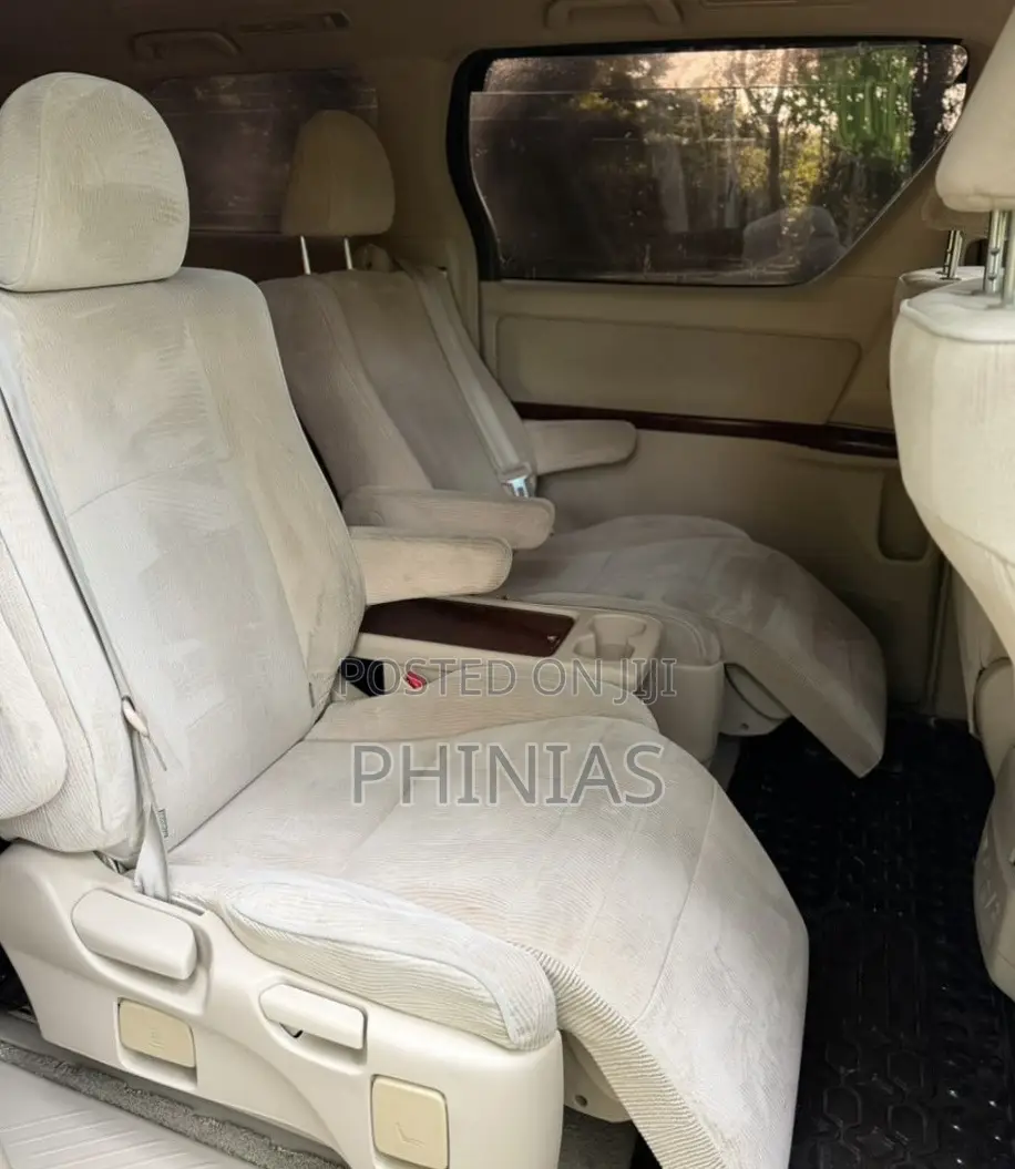 Toyota Alphard 2011 White
