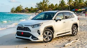 Toyota RAV4 Adventure 2021 White