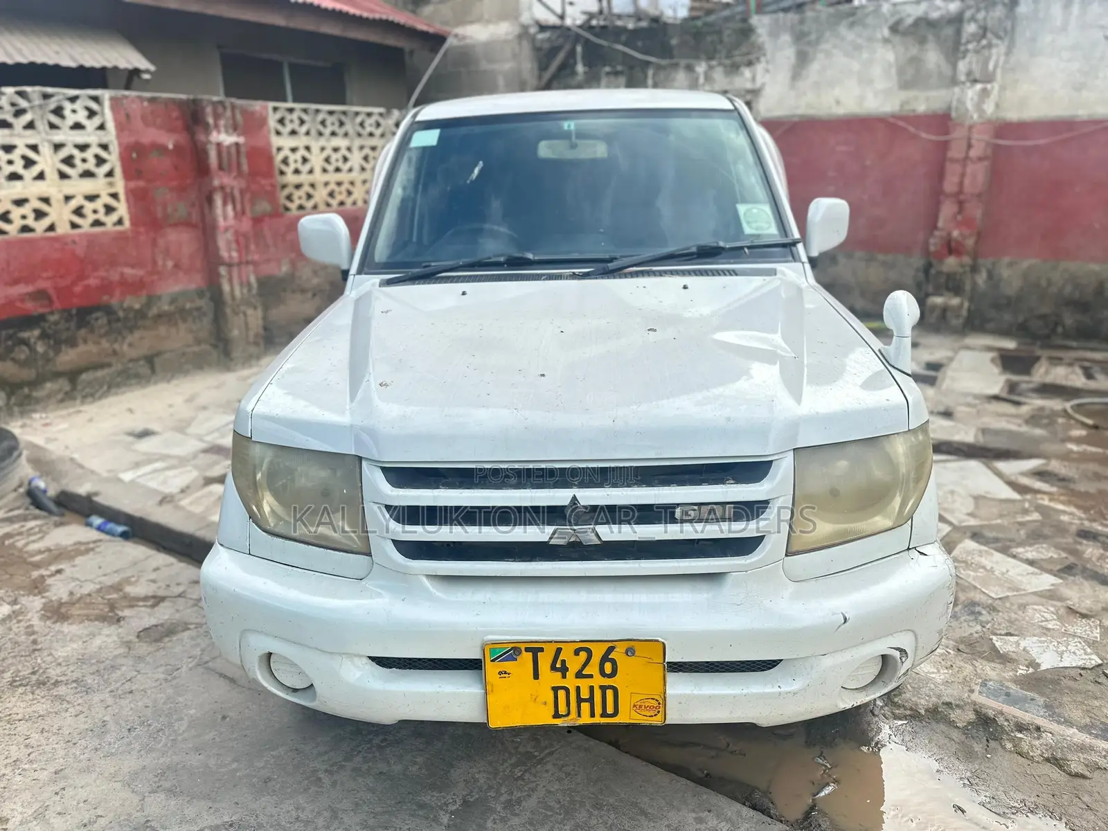 Mitsubishi Pajero 2005 White