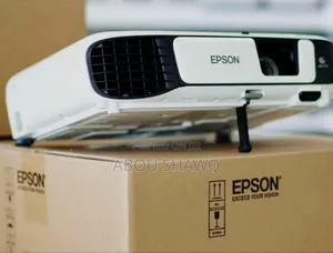 *Epson Projectors S04