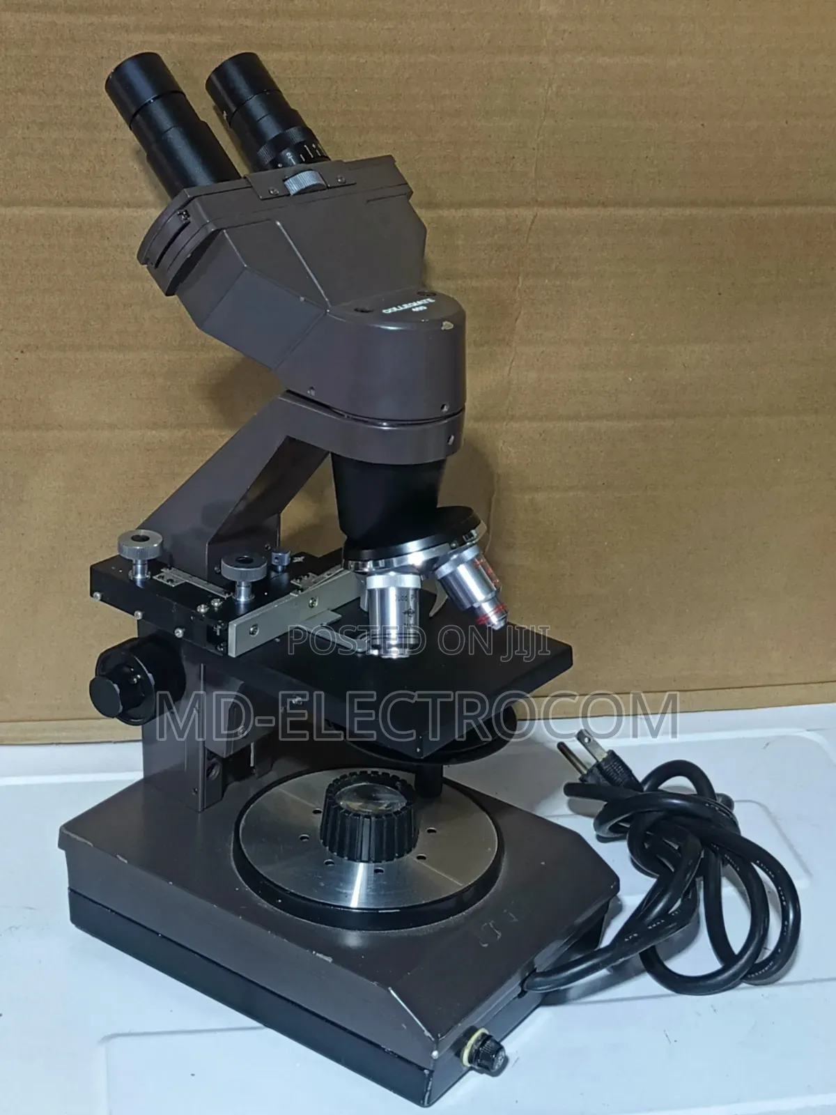 Collegiate 400 Binocular Microscope