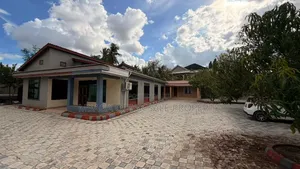 7bdrm House in Mikocheni for rent
