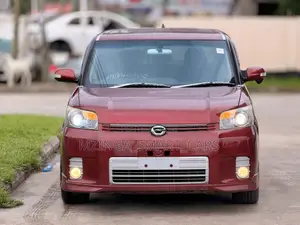Toyota Corolla Rumion Hatchback 1.8 AWD 2010 Red