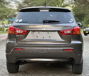 Mitsubishi RVR 2.0 2011 Gray