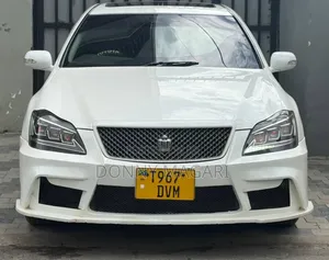 Toyota Crown Royale 2005 White
