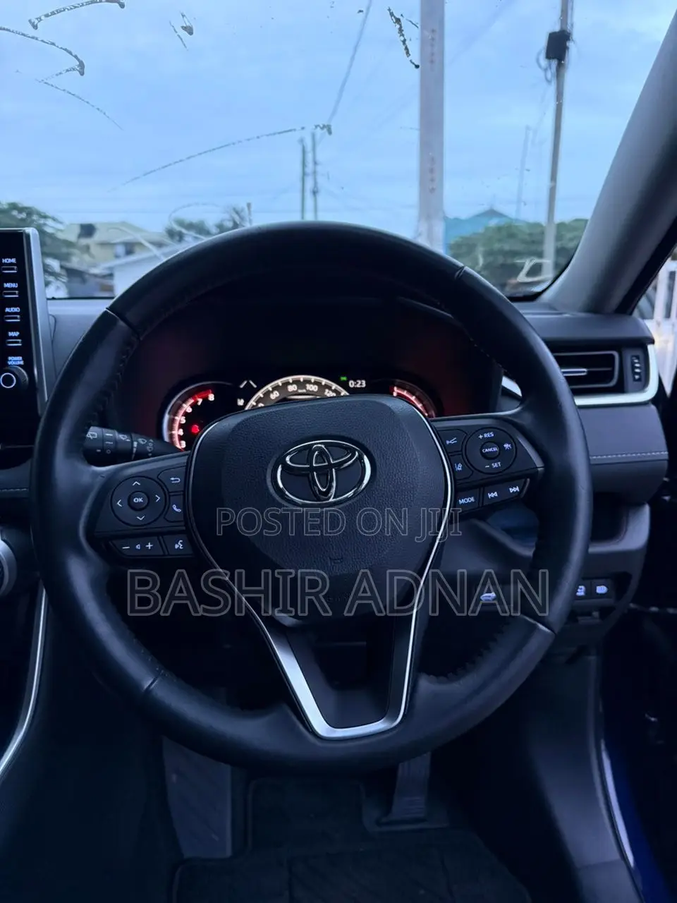 Toyota RAV4 Limited 2021 Blue