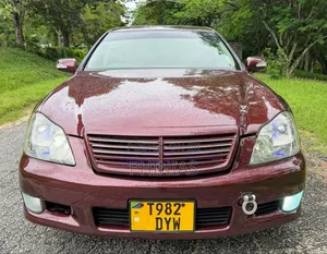 Toyota Crown 2006 Red