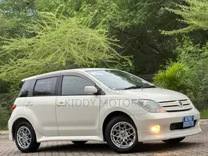 Toyota IST 2004 Pearl