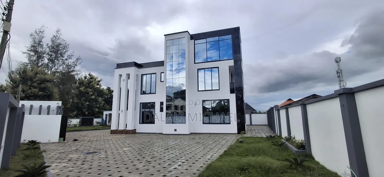6bdrm House in Mbweni Jkt for sale