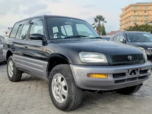 Toyota RAV4 1999 Black