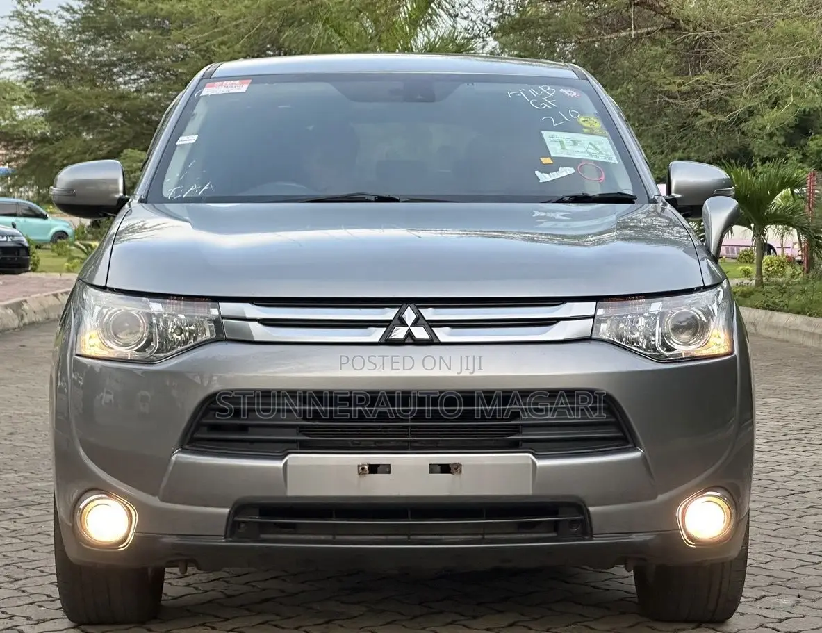 Mitsubishi Outlander 2014 Gray