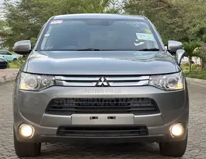 Mitsubishi Outlander 2014 Gray