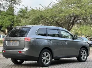 Mitsubishi Outlander 2014 Gray