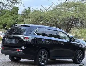 Mitsubishi Outlander 2014 Black