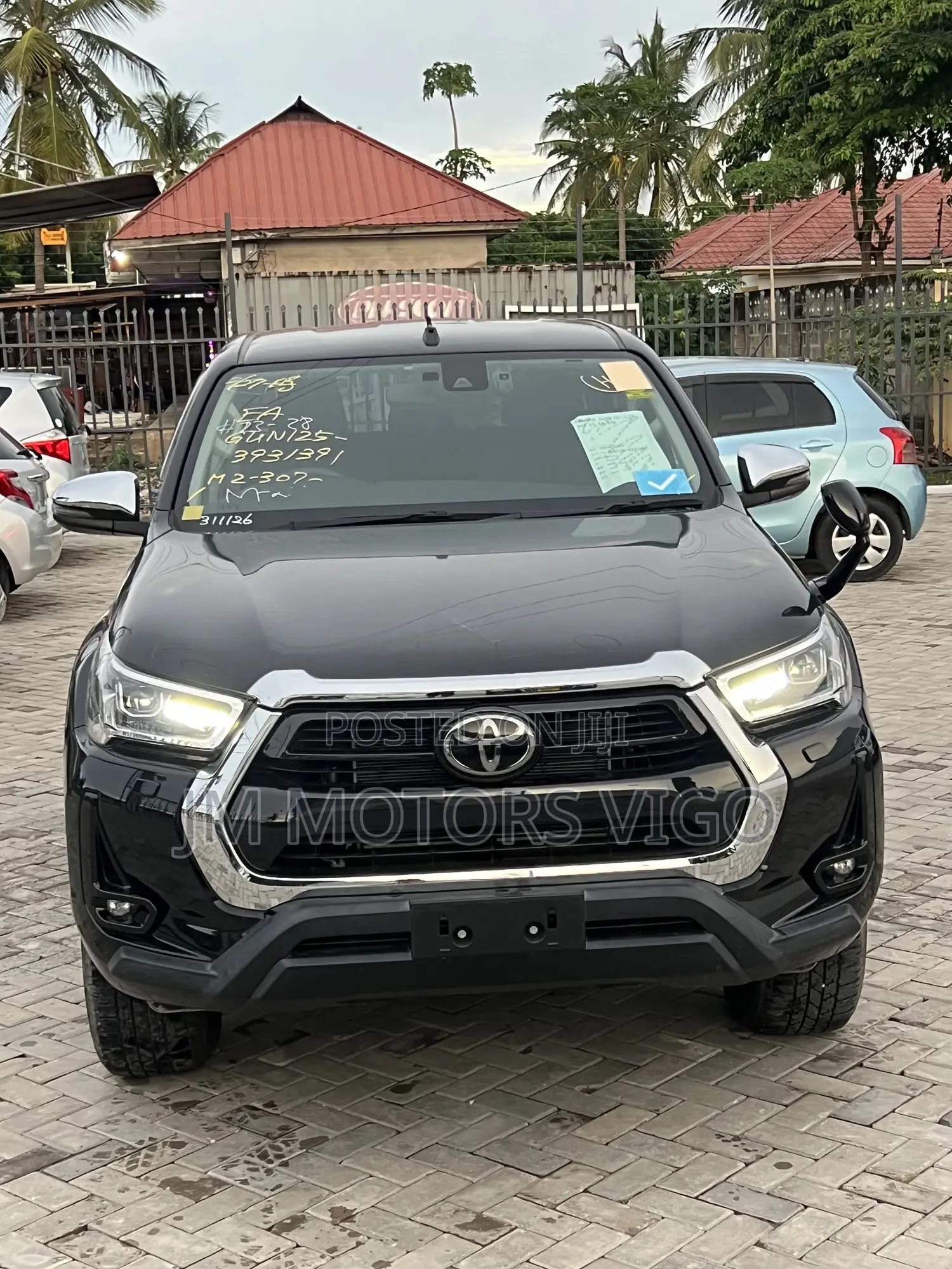Toyota Hilux 2022 Black
