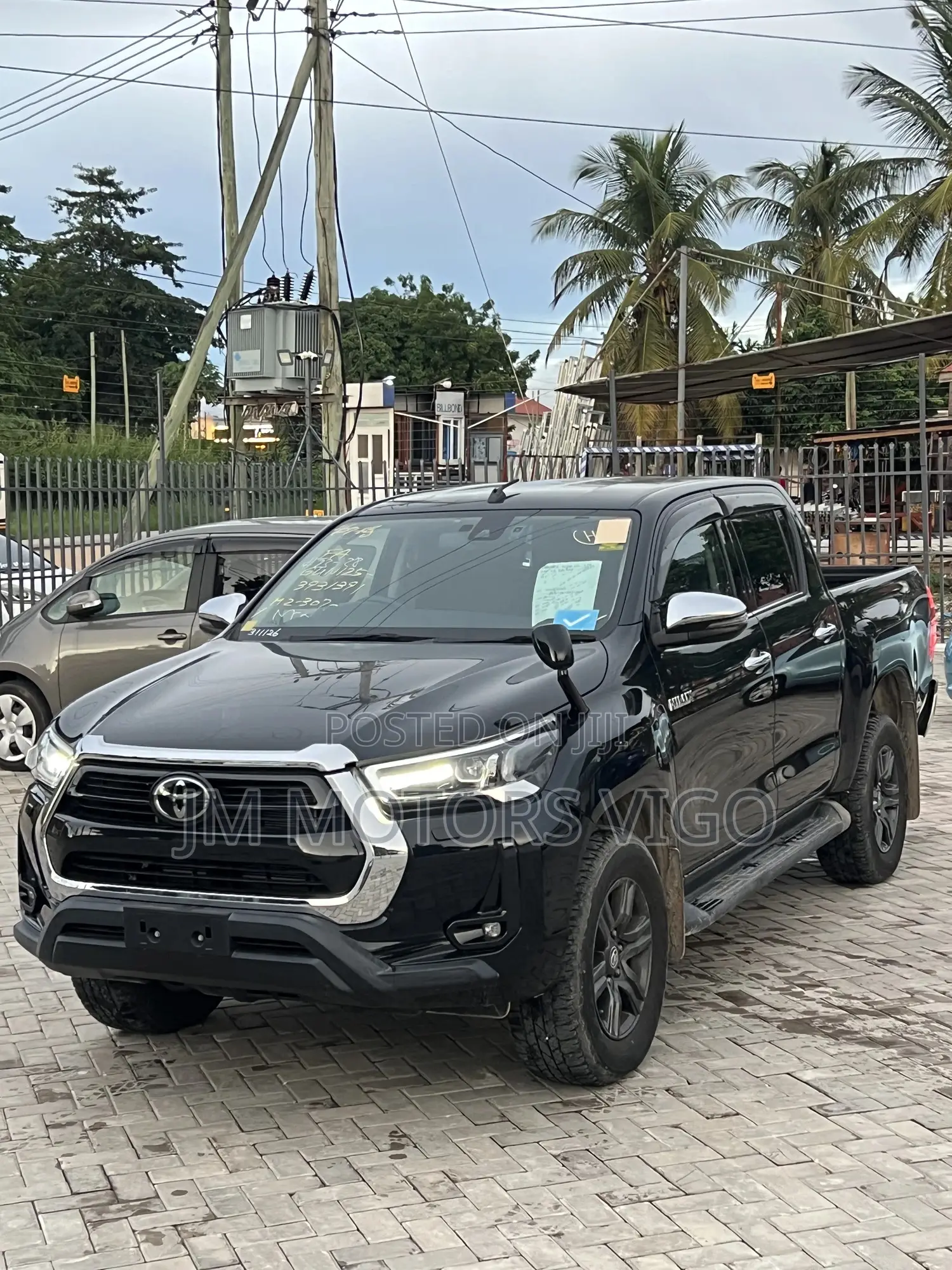 Toyota Hilux 2022 Black