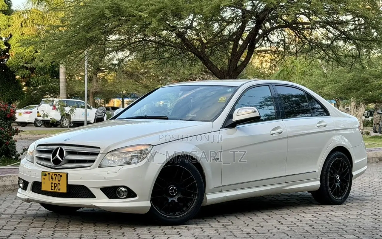 Mercedes-Benz C-Class 2009 White